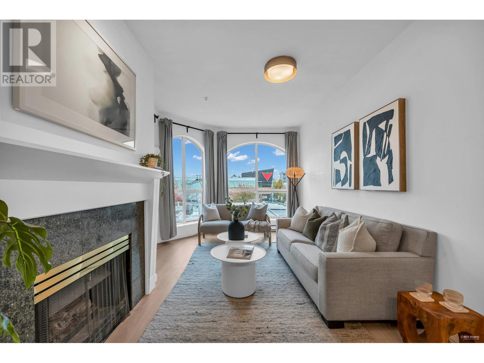 Listing Picture 2 of 23 : PH6 511 W 7TH AVE. AVENUE, Vancouver / 溫哥華 - 魯藝地產 Yvonne Lu Group - MLS Medallion Club Member