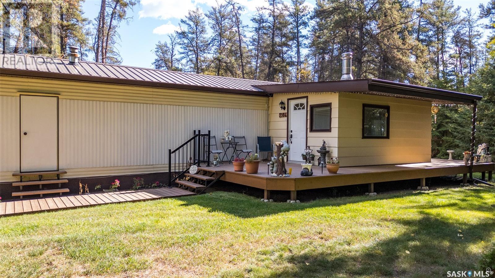 2104 15th Street Nw, Buckland Rm No. 491, Saskatchewan  S0J 2N0 - Photo 1 - SK986046