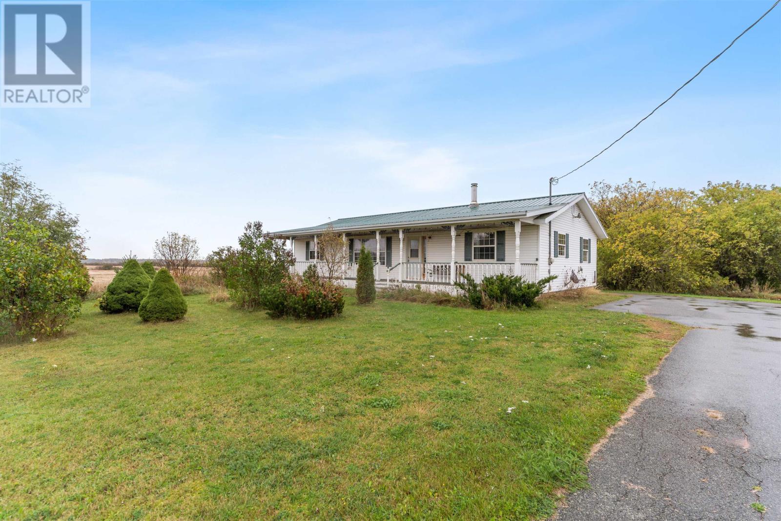 1533 Dock Road, Elmsdale, Prince Edward Island  C0B 1K0 - Photo 5 - 202424775