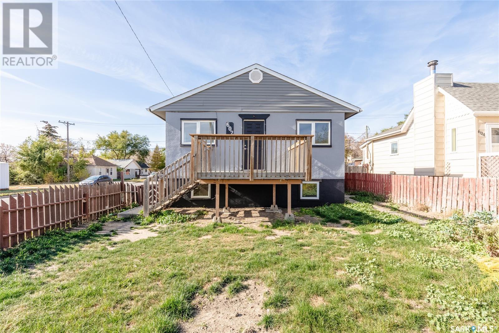 602 9th Avenue Nw, Moose Jaw, Saskatchewan  S6H 4H8 - Photo 46 - SK986283