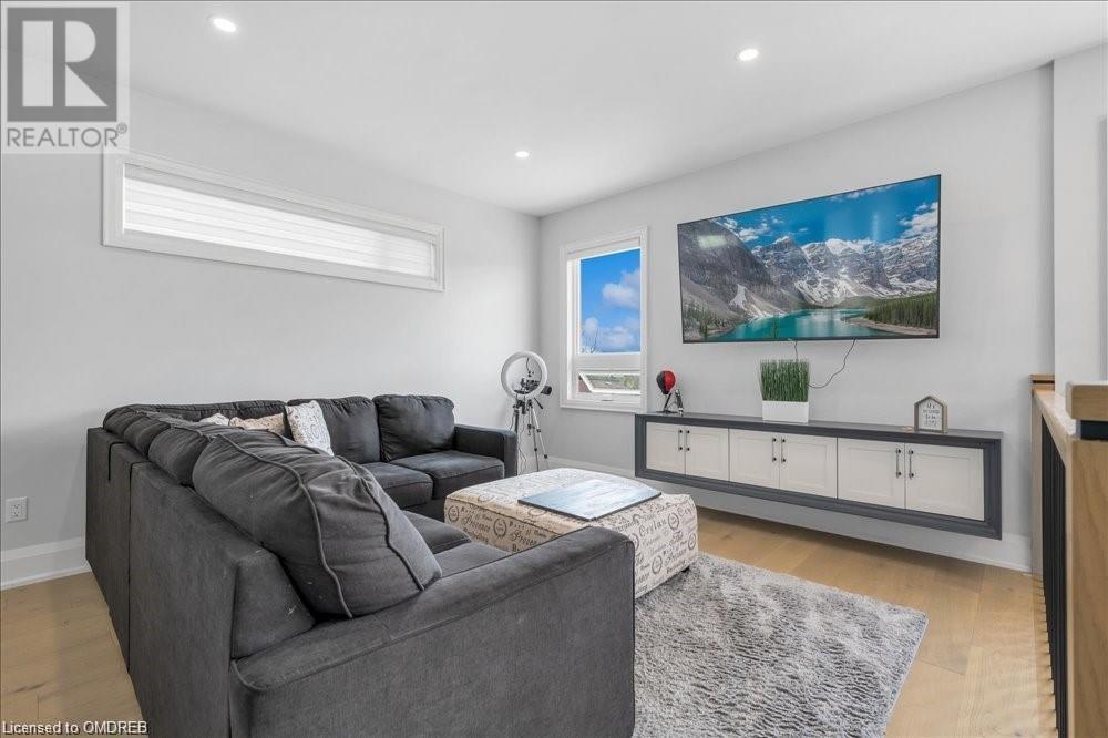 37 Eleventh Road E, Stoney Creek, Ontario  L8J 3N2 - Photo 15 - 40663590