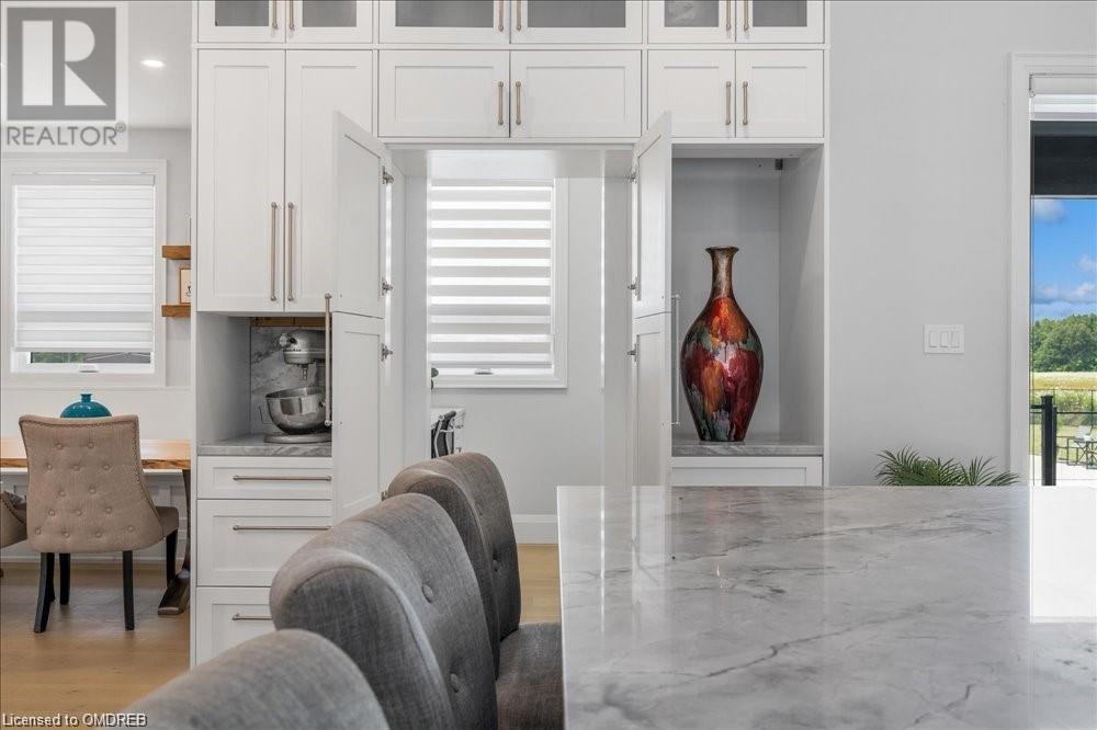 37 Eleventh Road E, Stoney Creek, Ontario  L8J 3N2 - Photo 8 - 40663590