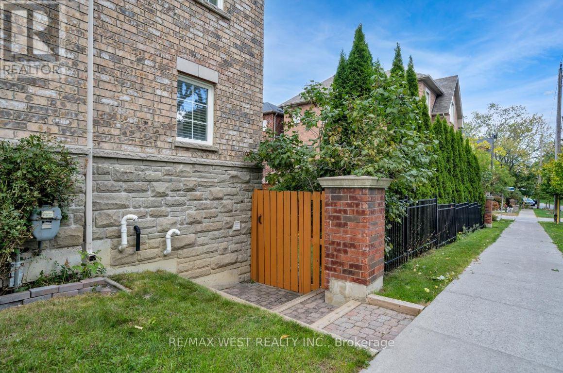 6 Dale Avenue, Toronto, Ontario  M1J 3J5 - Photo 36 - E9398684