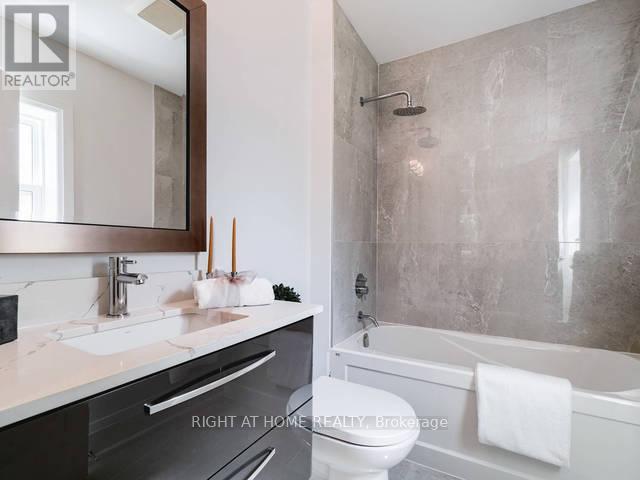 3 - 294 South Kingsway Avenue, Toronto, Ontario  M6S 3T9 - Photo 20 - W9398840