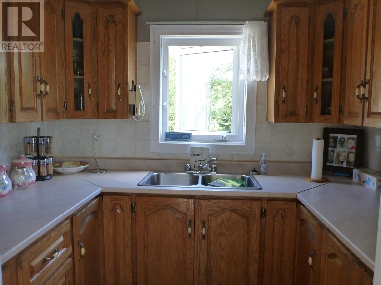 15 Loop Road, Terra Nova, Newfoundland & Labrador  A0C 1L0 - Photo 4 - 1278690