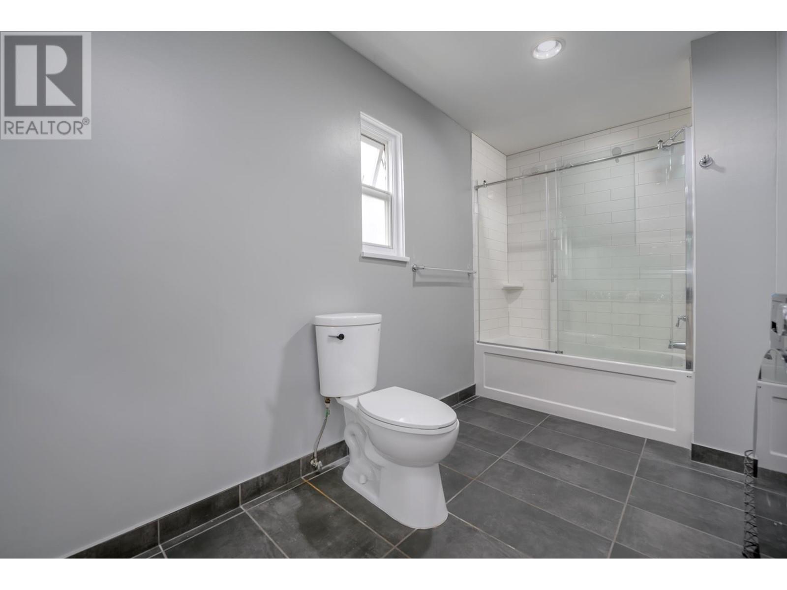 482 Shannon Way, Delta, British Columbia  V4M 2W5 - Photo 17 - R2936471