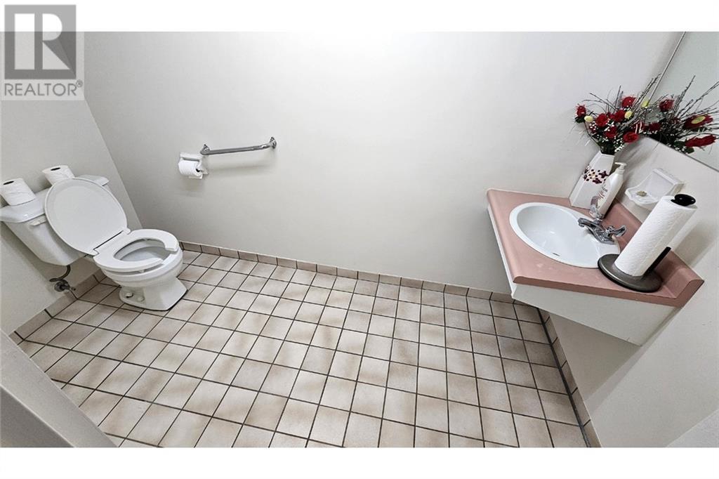 54 Fittons Road W Unit# 103, Orillia, Ontario  L3V 3T9 - Photo 33 - 40600318