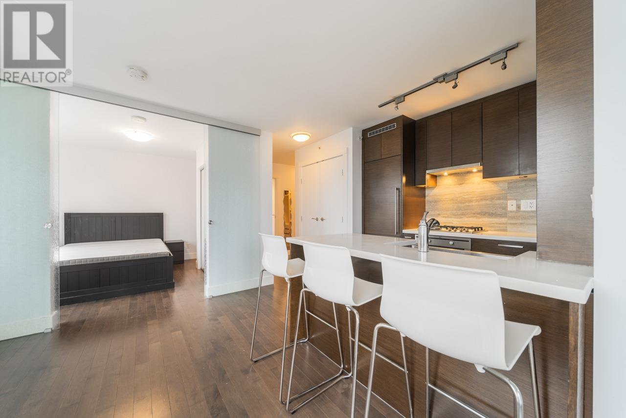 Listing Picture 6 of 21 : 1203 535 SMITHE STREET, Vancouver / 溫哥華 - 魯藝地產 Yvonne Lu Group - MLS Medallion Club Member