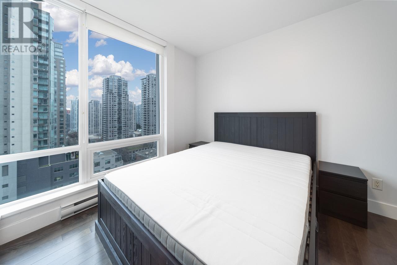 Listing Picture 12 of 21 : 1203 535 SMITHE STREET, Vancouver / 溫哥華 - 魯藝地產 Yvonne Lu Group - MLS Medallion Club Member