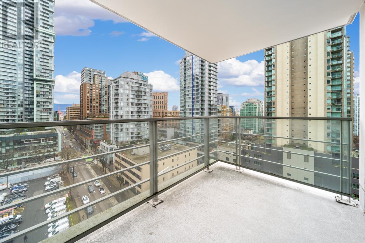 Listing Picture 15 of 21 : 1203 535 SMITHE STREET, Vancouver / 溫哥華 - 魯藝地產 Yvonne Lu Group - MLS Medallion Club Member