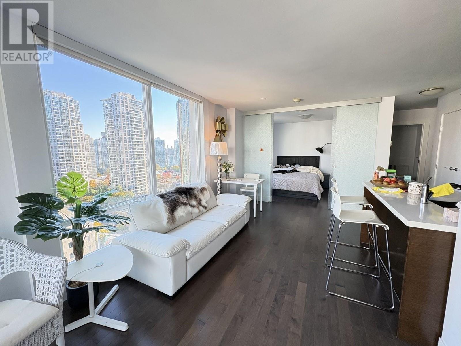 Listing Picture 5 of 21 : 1203 535 SMITHE STREET, Vancouver / 溫哥華 - 魯藝地產 Yvonne Lu Group - MLS Medallion Club Member