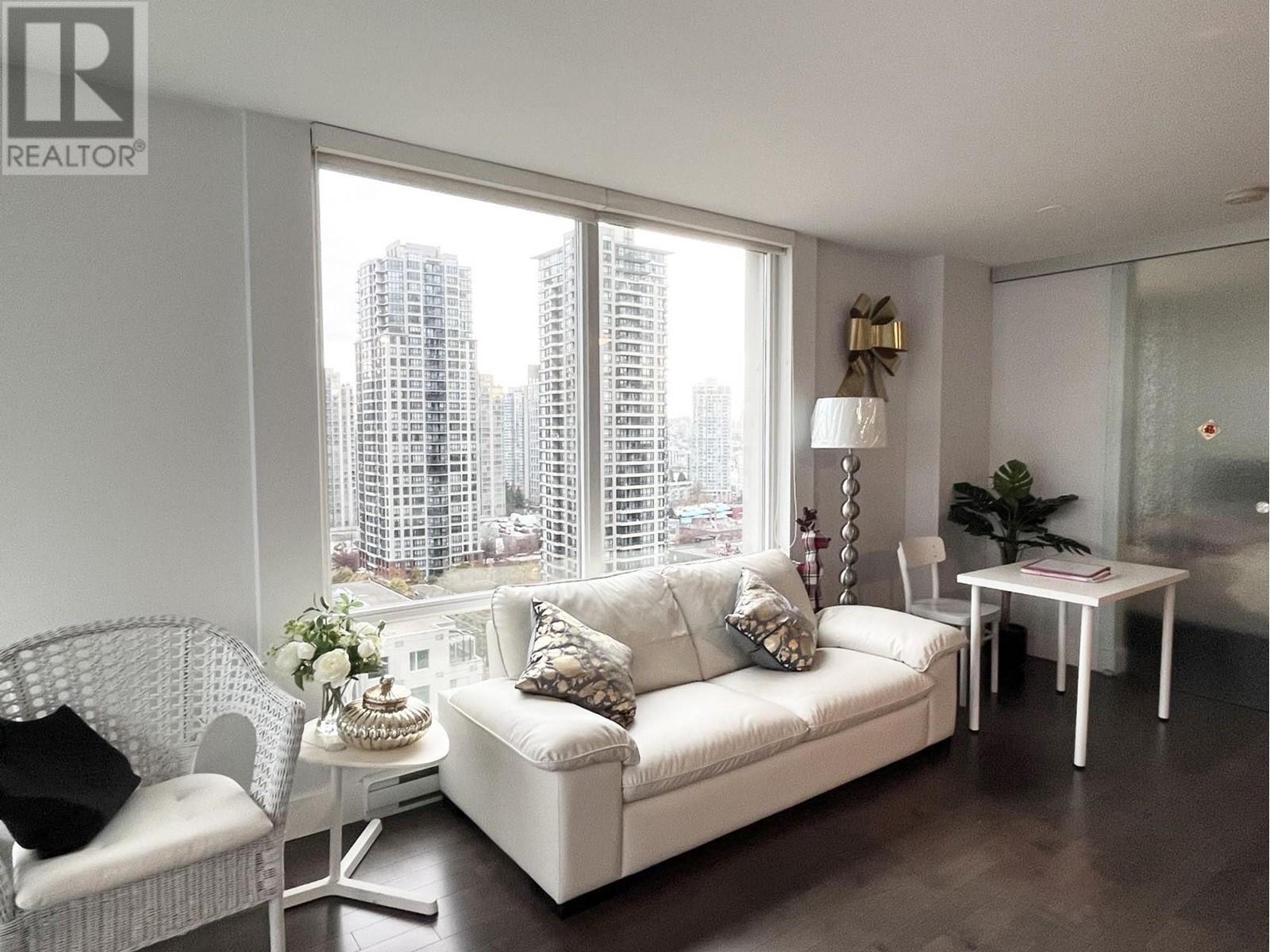 Listing Picture 4 of 21 : 1203 535 SMITHE STREET, Vancouver / 溫哥華 - 魯藝地產 Yvonne Lu Group - MLS Medallion Club Member