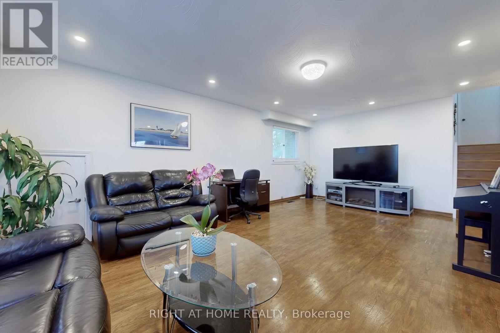 803 Bloor Street, Mississauga (Applewood), Ontario  L4Y 2M8 - Photo 6 - W9399927