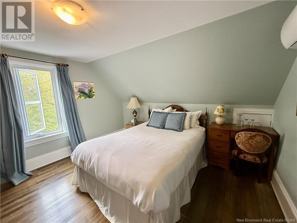 301 Woodstock Road, Fredericton, New Brunswick  E3B 2H9 - Photo 25 - NB107984
