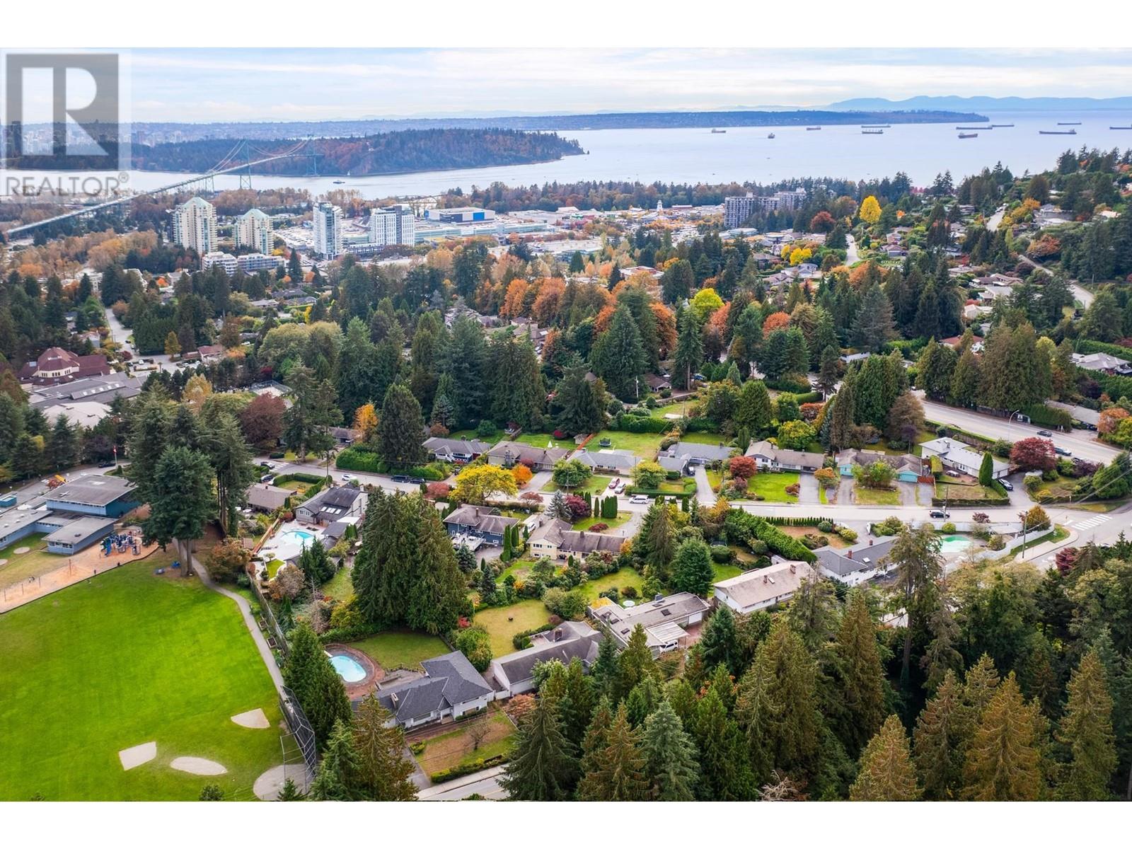 660 Inglewood Avenue, West Vancouver, British Columbia V7T 1X3 - Photo 11 - R2936548