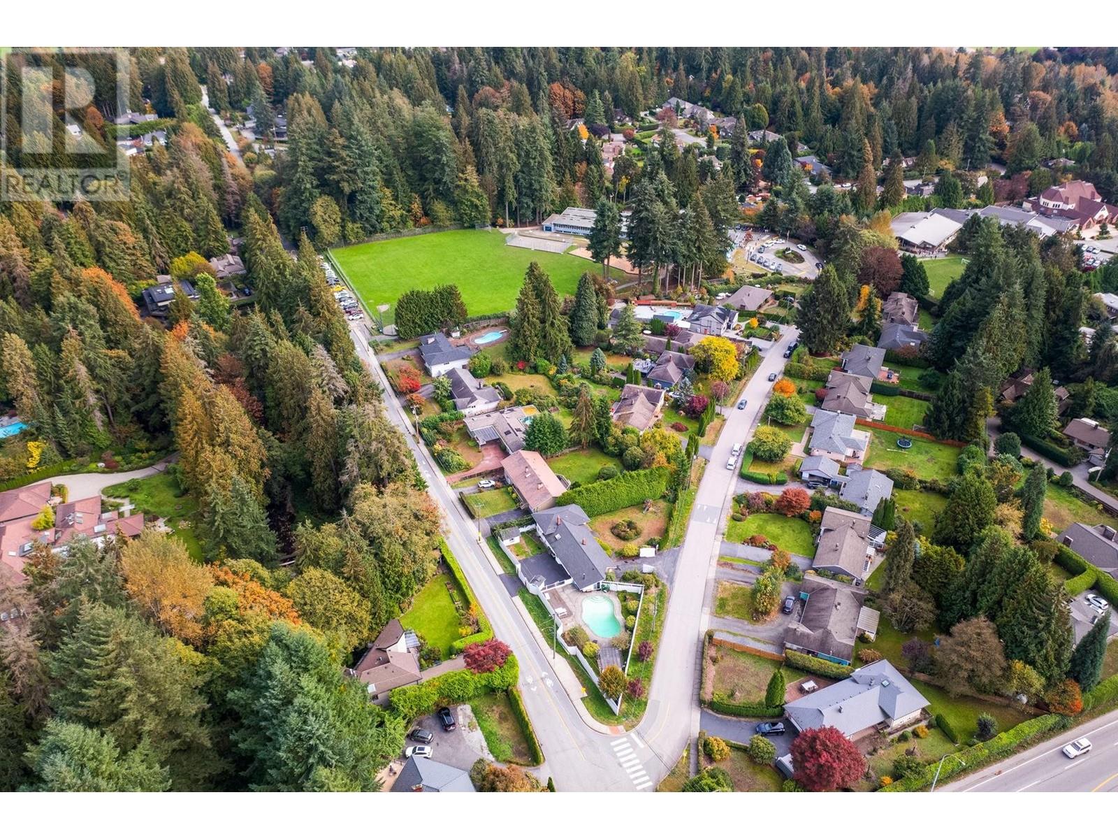 660 Inglewood Avenue, West Vancouver, British Columbia V7T 1X3 - Photo 5 - R2936548