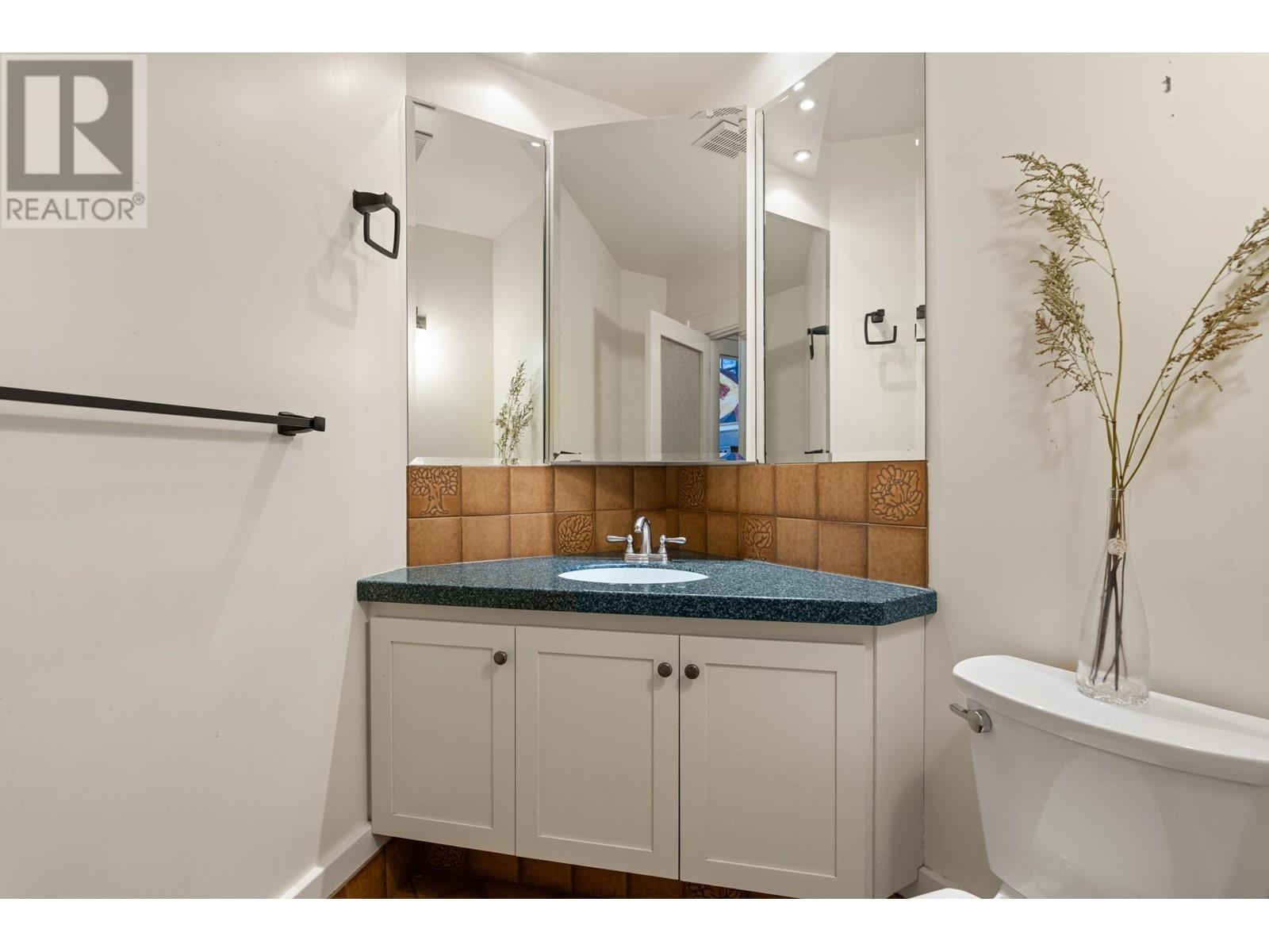 Listing Picture 15 of 40 : 1837 MATTHEWS AVENUE, Vancouver / 溫哥華 - 魯藝地產 Yvonne Lu Group - MLS Medallion Club Member