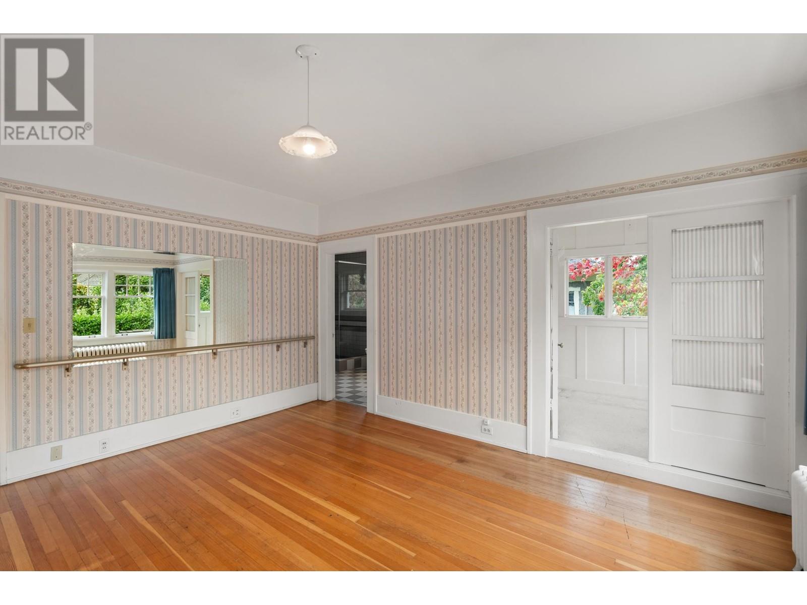 Listing Picture 16 of 40 : 1837 MATTHEWS AVENUE, Vancouver / 溫哥華 - 魯藝地產 Yvonne Lu Group - MLS Medallion Club Member