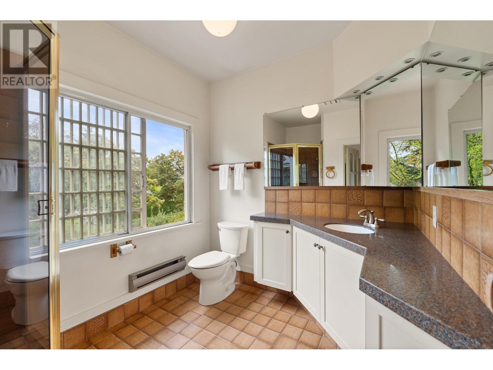 Listing Picture 23 of 40 : 1837 MATTHEWS AVENUE, Vancouver / 溫哥華 - 魯藝地產 Yvonne Lu Group - MLS Medallion Club Member