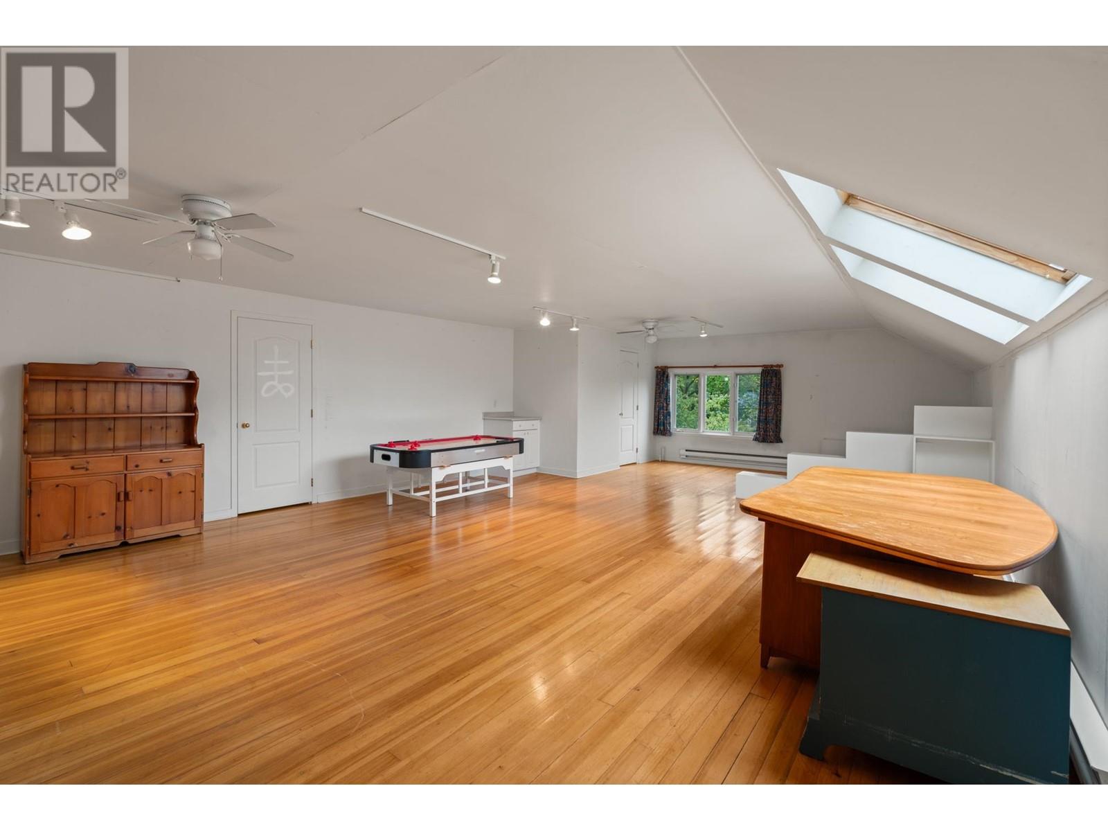 Listing Picture 25 of 40 : 1837 MATTHEWS AVENUE, Vancouver / 溫哥華 - 魯藝地產 Yvonne Lu Group - MLS Medallion Club Member