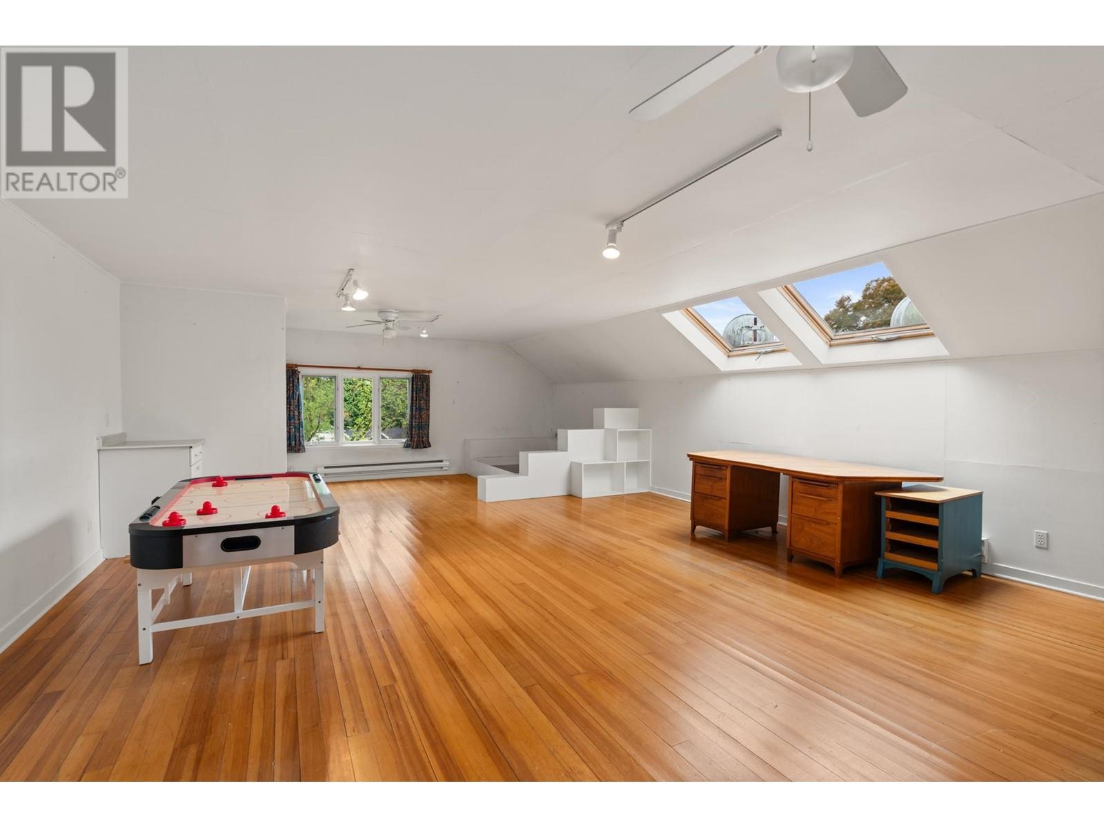 Listing Picture 26 of 40 : 1837 MATTHEWS AVENUE, Vancouver / 溫哥華 - 魯藝地產 Yvonne Lu Group - MLS Medallion Club Member