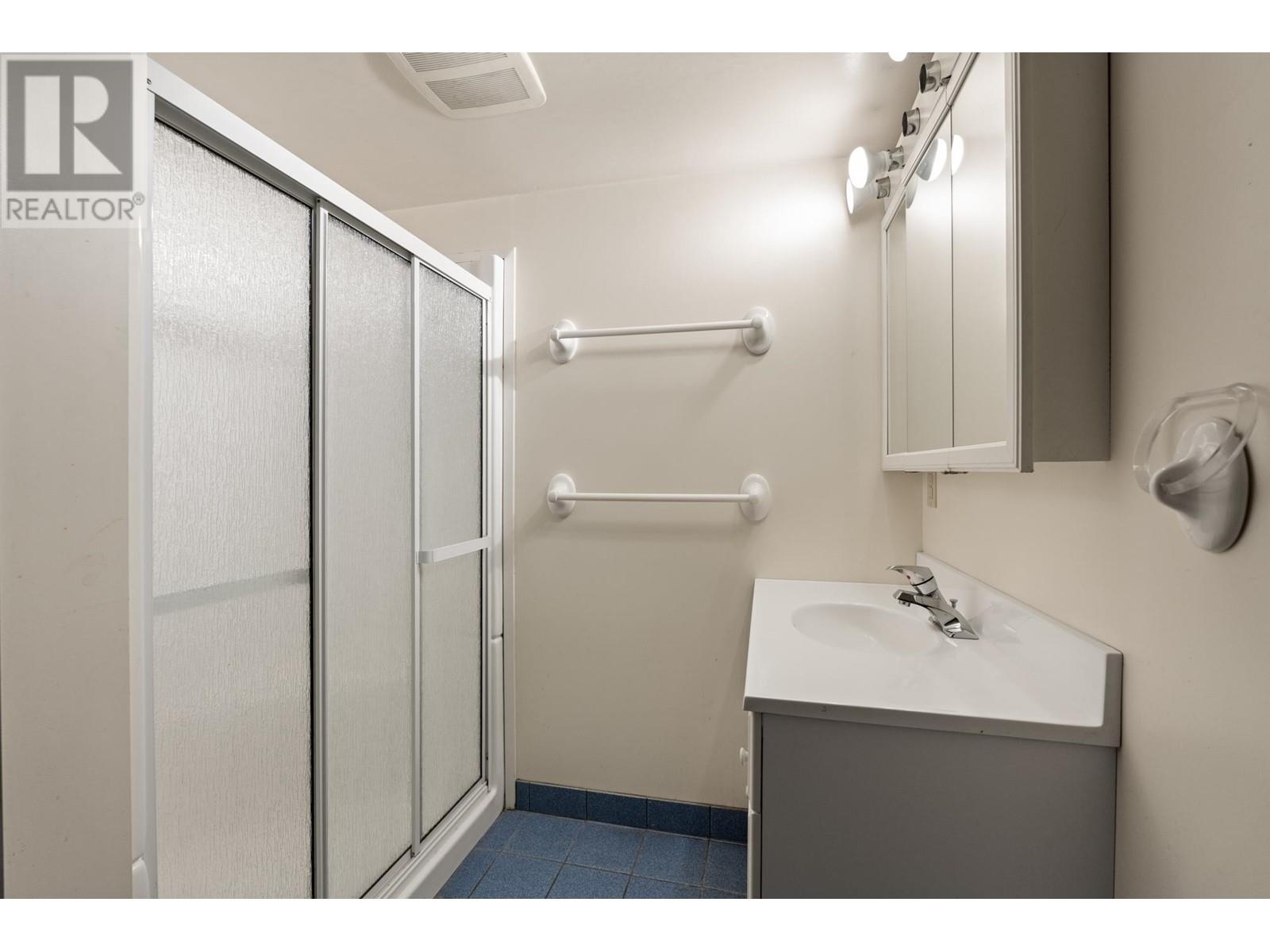 Listing Picture 32 of 40 : 1837 MATTHEWS AVENUE, Vancouver / 溫哥華 - 魯藝地產 Yvonne Lu Group - MLS Medallion Club Member