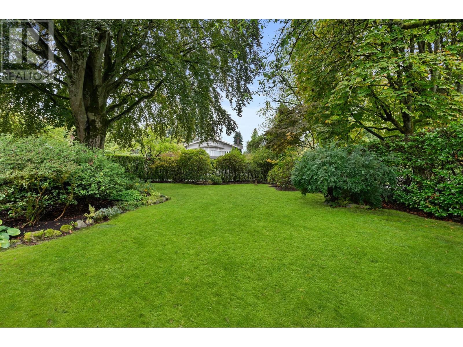 Listing Picture 35 of 40 : 1837 MATTHEWS AVENUE, Vancouver / 溫哥華 - 魯藝地產 Yvonne Lu Group - MLS Medallion Club Member