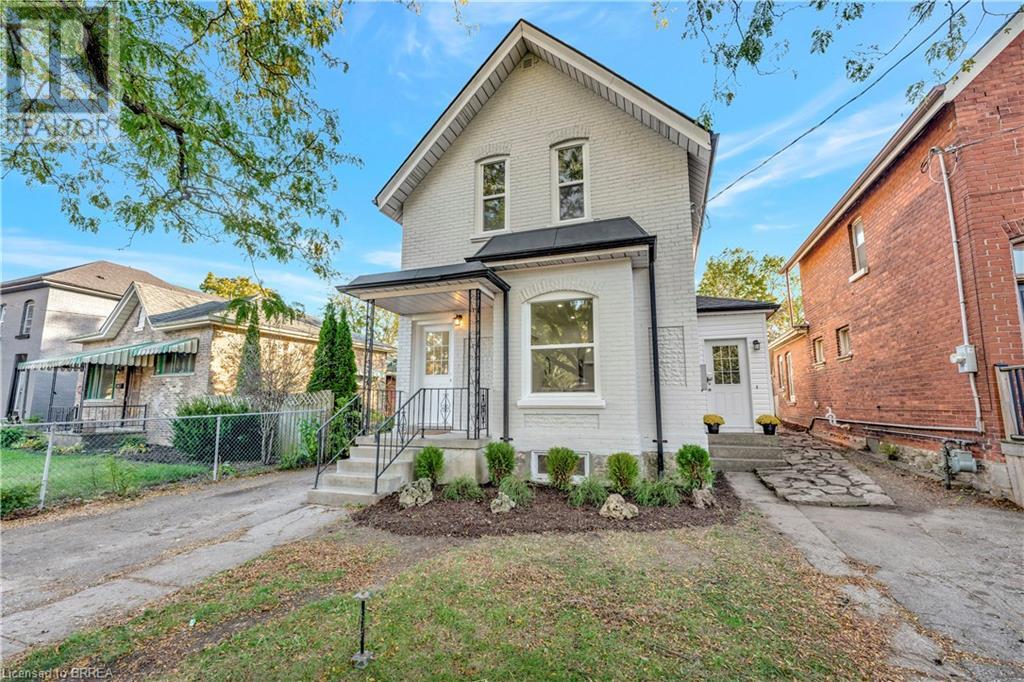 102 GRAND RIVER Avenue, BRANTFORD, Ontario One Percent Realty Ltd