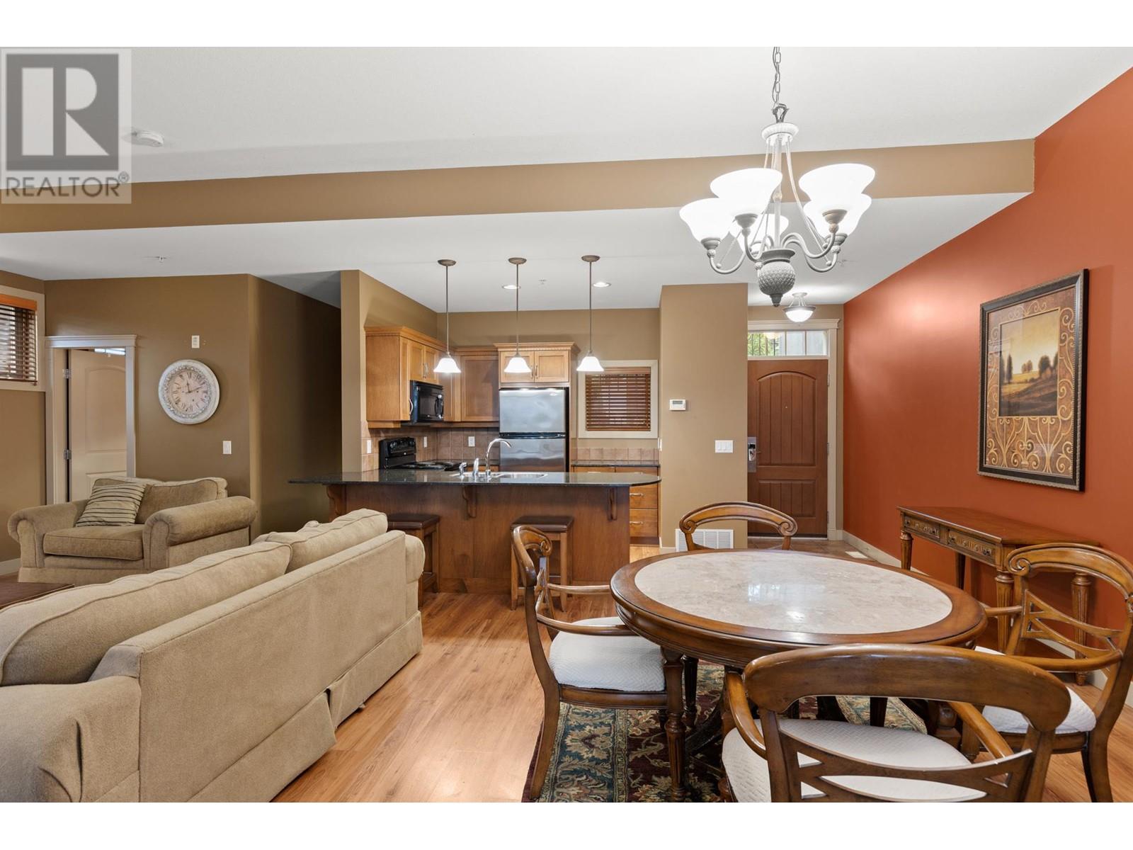 1795 Country Club Drive Unit# 102 Kelowna