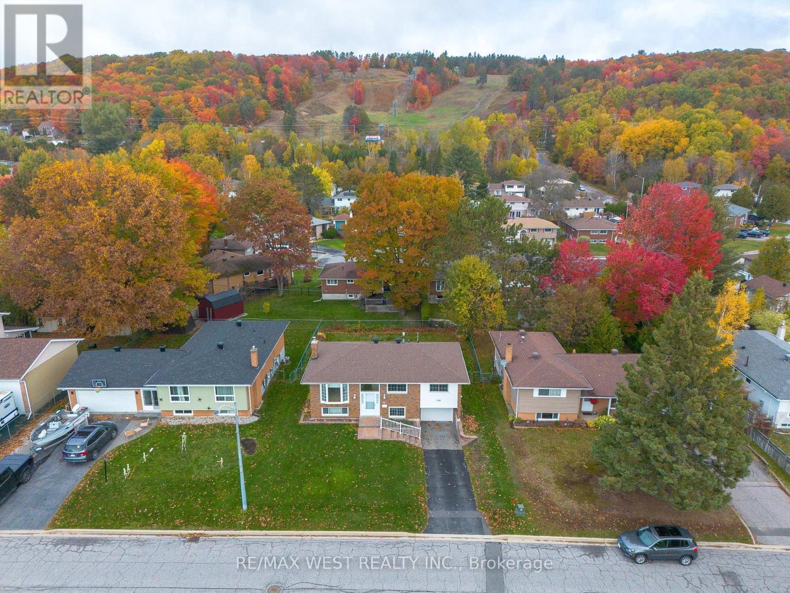 144 Macbeth Crescent, North Bay, Ontario  P1B 7X6 - Photo 2 - X9400260