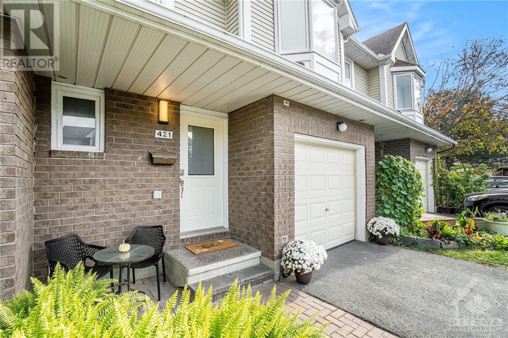 421 VALADE CRESCENT Ottawa