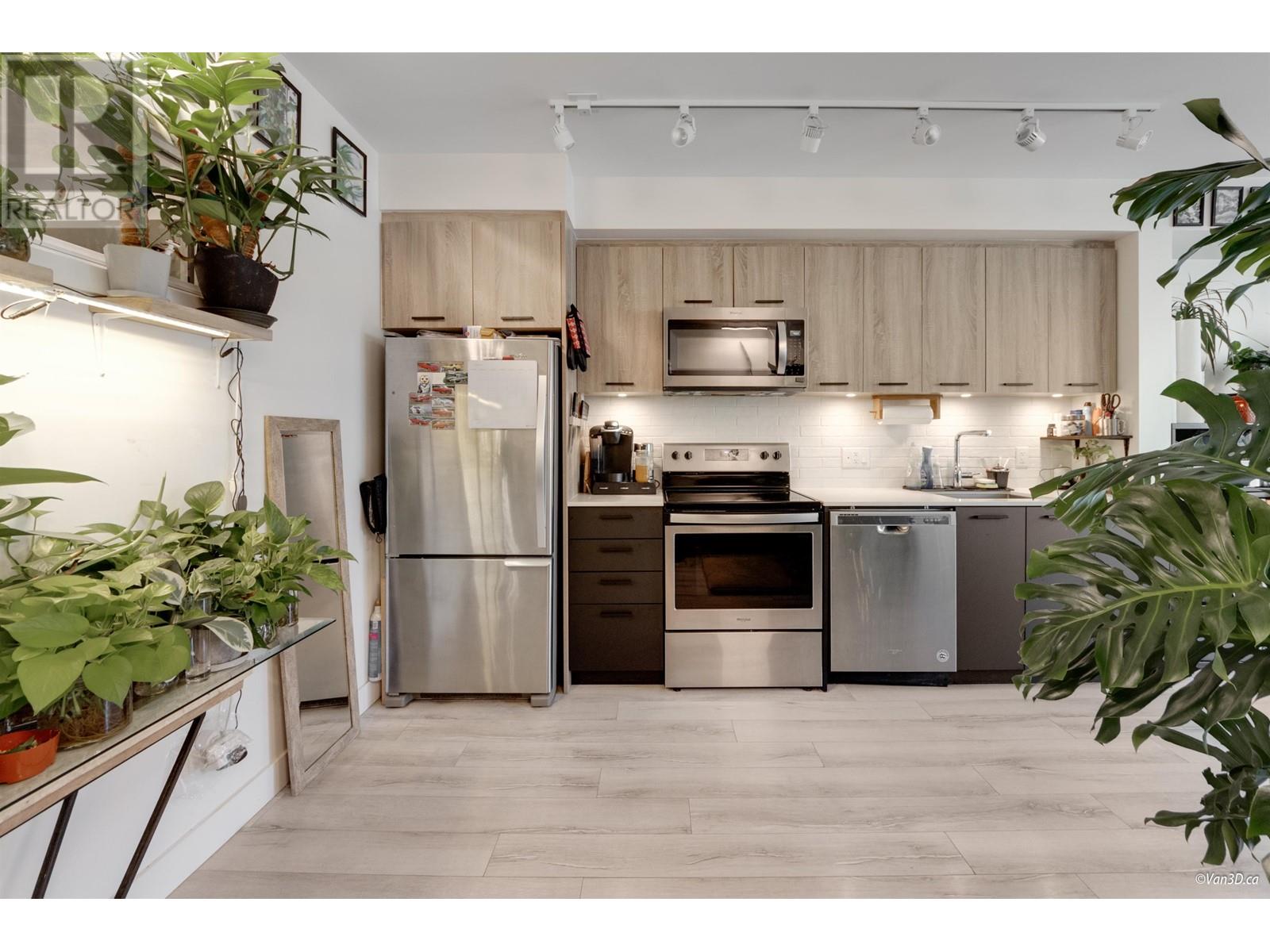 405 38013 Third Avenue, Squamish, British Columbia  V8B 0Z8 - Photo 3 - R2936633