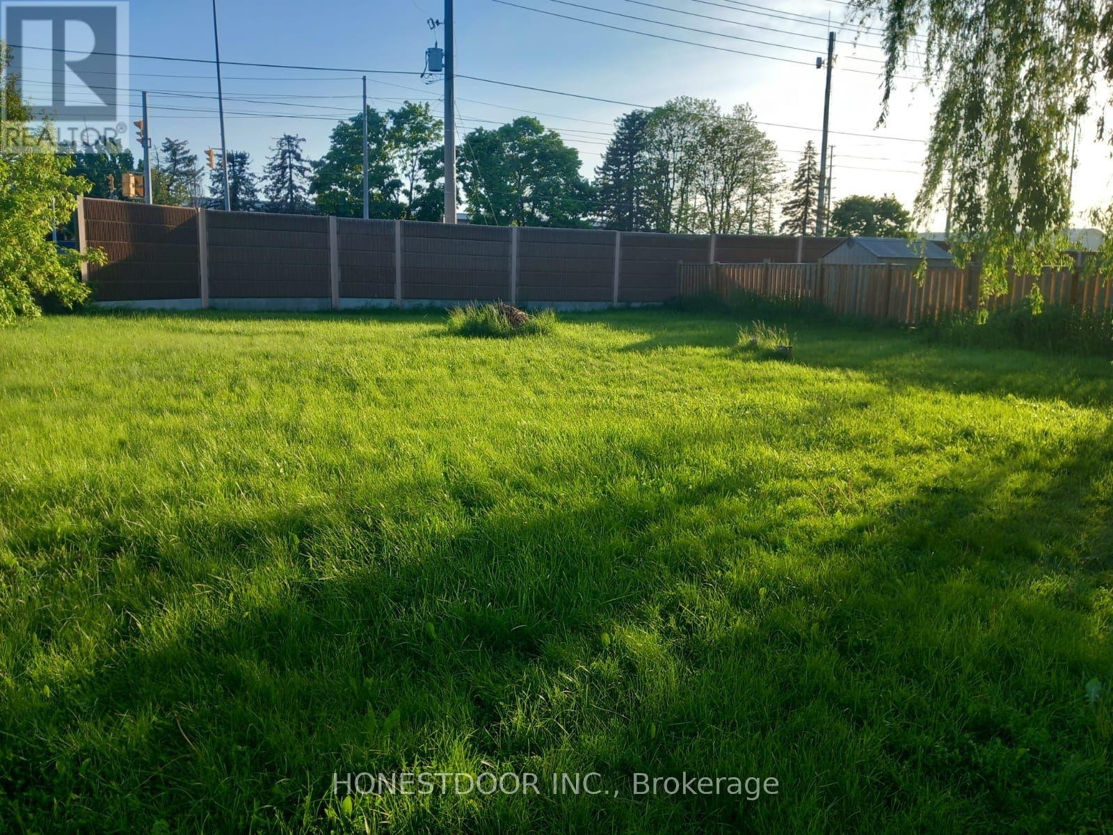 7568 Redstone Road, Mississauga (Malton), Ontario  L4T 2B9 - Photo 11 - W9415577