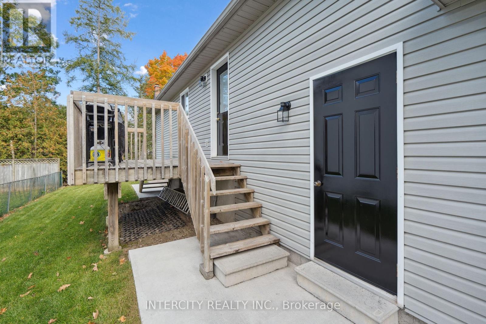 136 George Street, Tay, Ontario  L0K 2A0 - Photo 10 - S9415603