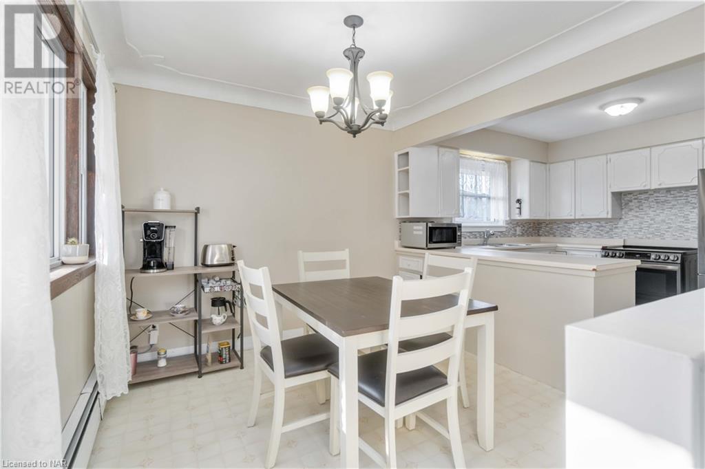 504 Bell Street, Port Colborne, Ontario  L3K 1K7 - Photo 3 - 40662616