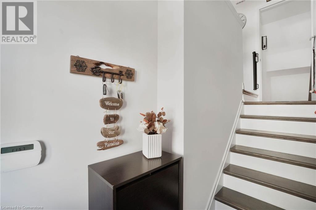 11 Pringle Lane, Ancaster, Ontario  L9G 0H2 - Photo 5 - 40664025