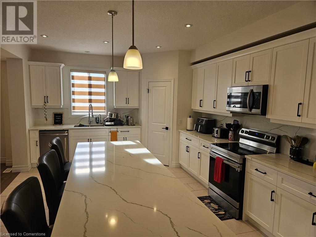 929 Dunnigan Court, Kitchener, Ontario  N2B 3J7 - Photo 3 - 40629343