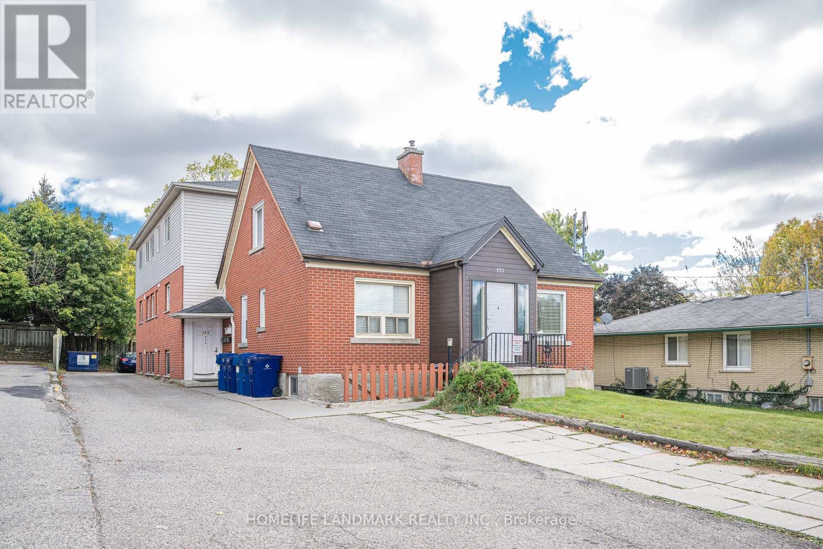 151 University Avenue E, Waterloo, Ontario  N2J 2W4 - Photo 1 - X9415788