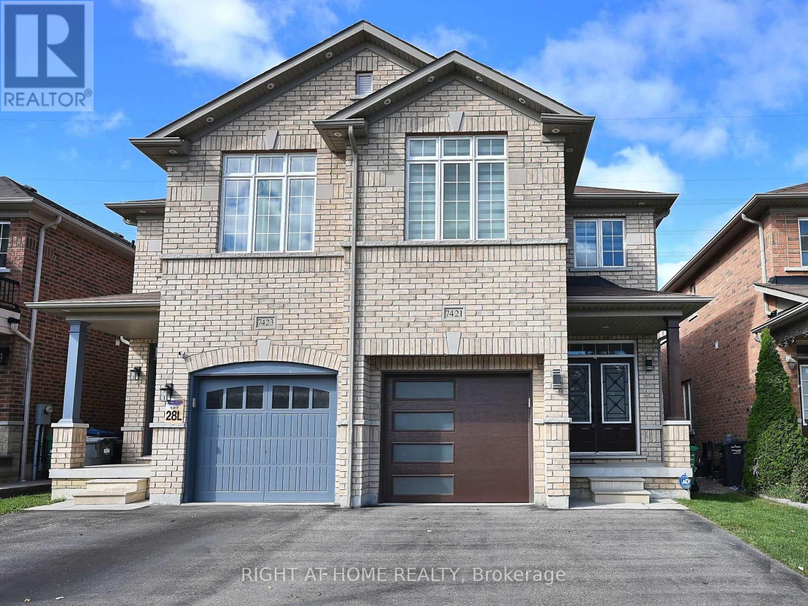 7421 Saint Barbara Boulevard, Brampton, Ontario  L5W 0G3 - Photo 1 - W9415811