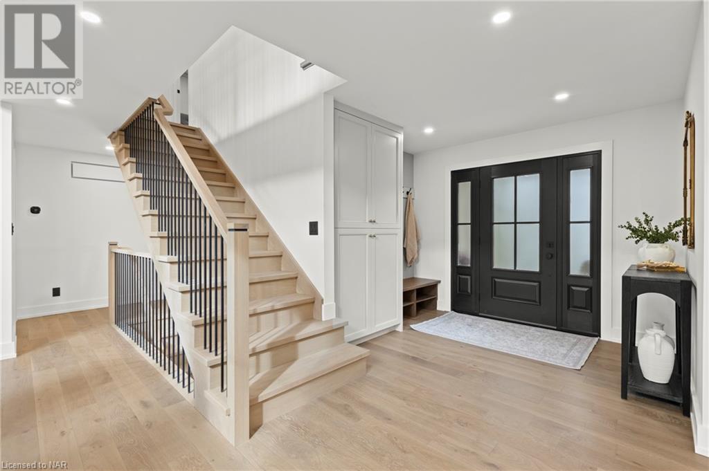 1173 Lakeshore Road W, St. Catharines, Ontario  L2R 6P9 - Photo 5 - 40631068