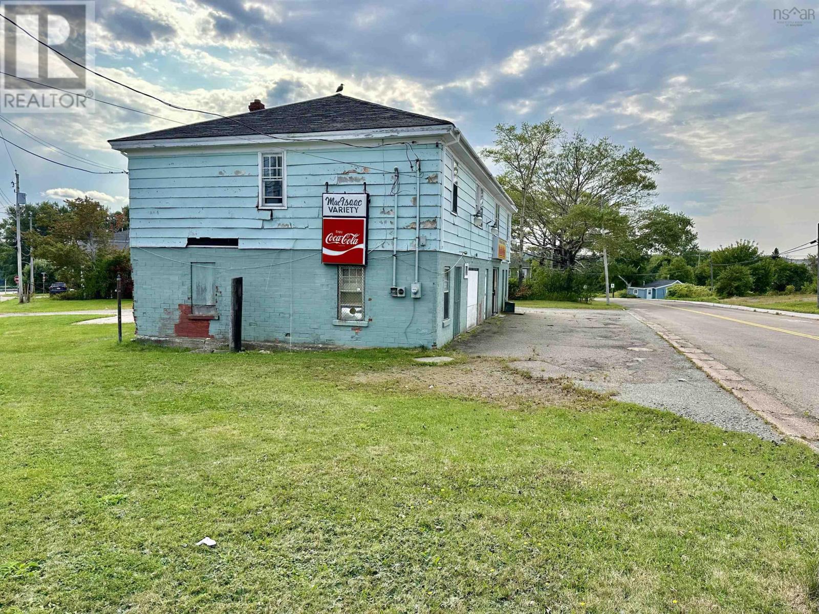 112 Sydney Road, Port Hawkesbury, Nova Scotia  B9A 3A6 - Photo 2 - 202422641