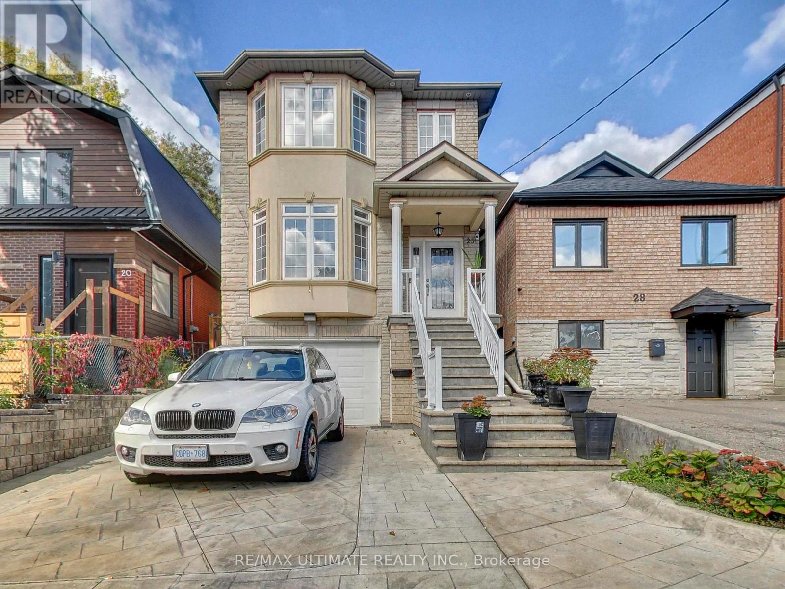 26 DYNEVOR ROAD, Toronto, Ontario