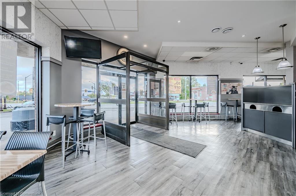 6240 Thorold Stone Road Unit# 6, Niagara Falls, Ontario  L2E 6G1 - Photo 5 - 40665264