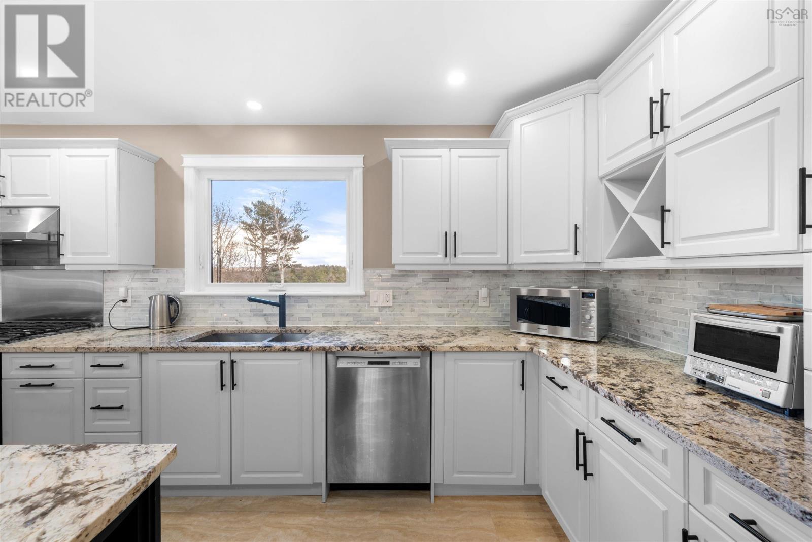 122 Lakeview Road, Lakeview, Nova Scotia  B4C 4C7 - Photo 13 - 202424858