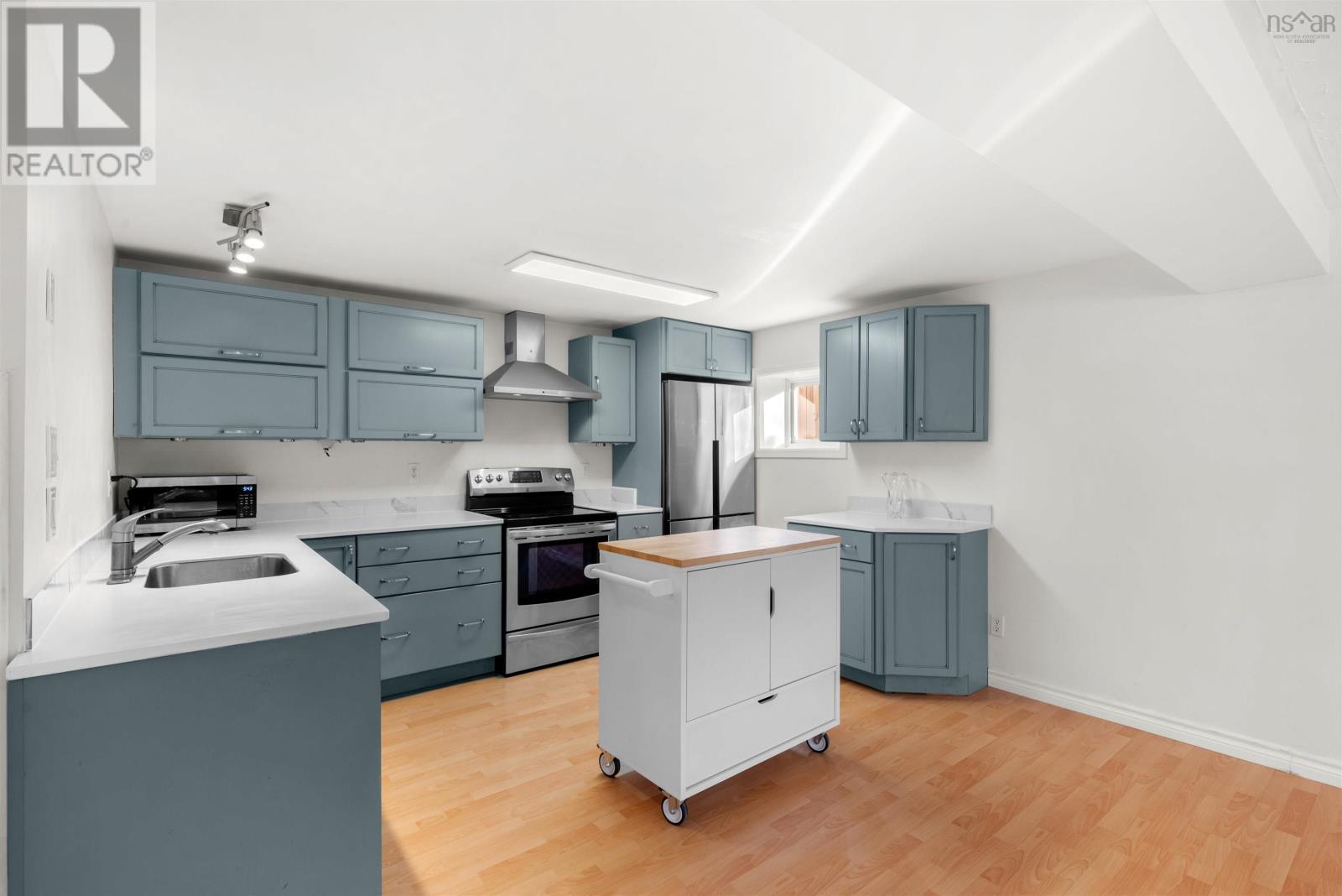 122 Lakeview Road, Lakeview, Nova Scotia  B4C 4C7 - Photo 26 - 202424858