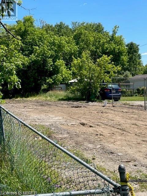 836 Worthington Street E, North Bay, Ontario  P1B 1J4 - Photo 2 - 40665501