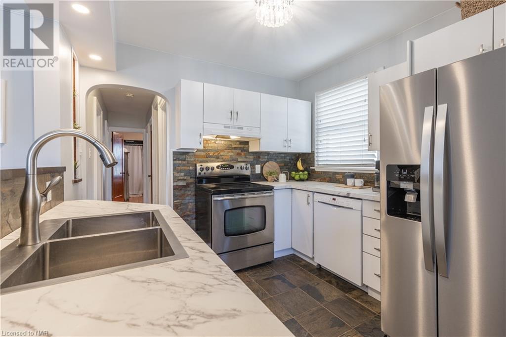 5 Huron Street, St. Catharines, Ontario  L2R 5V7 - Photo 7 - 40662390