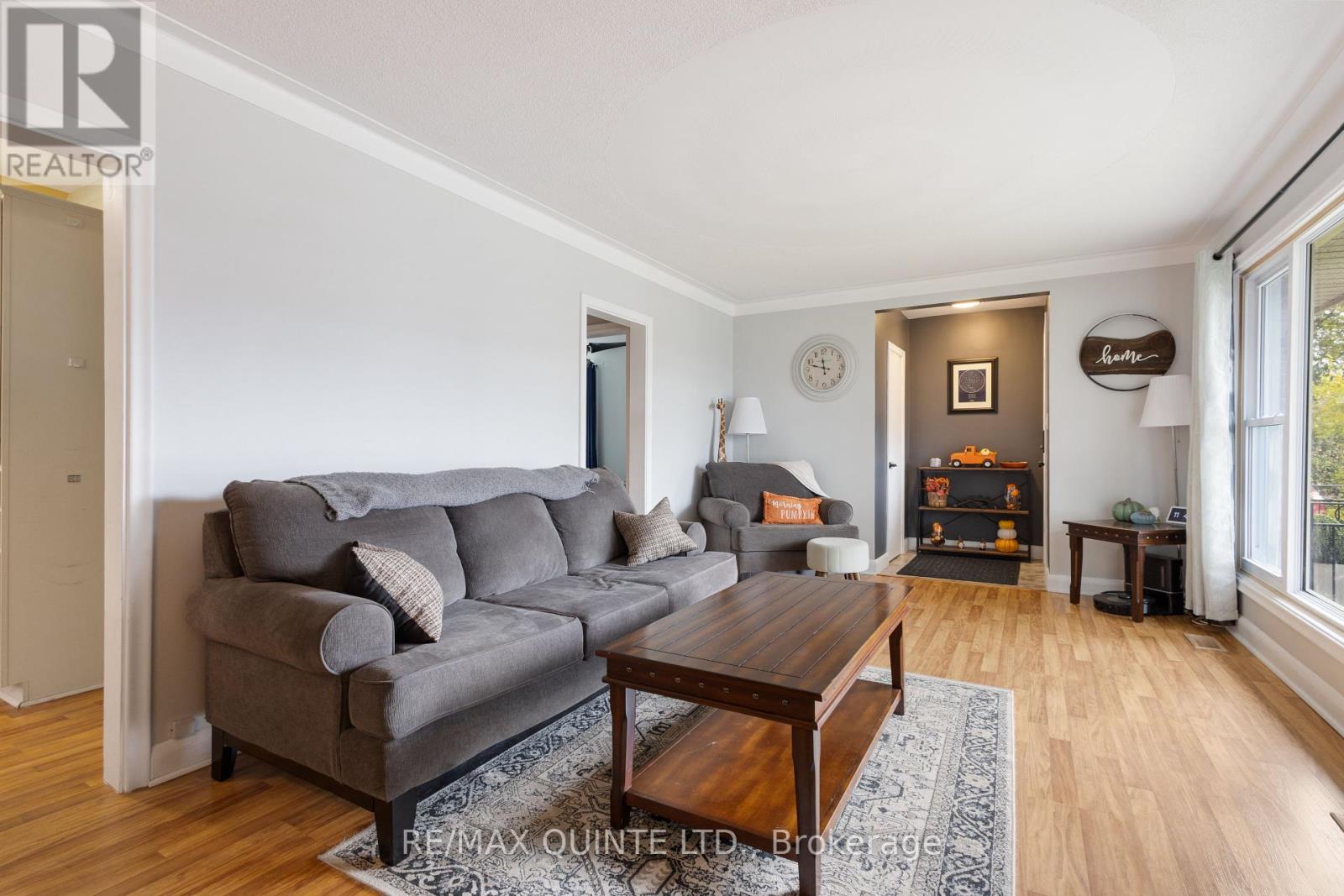 484 Bridge Street E, Belleville, Ontario  K8N 1R4 - Photo 6 - X9416047