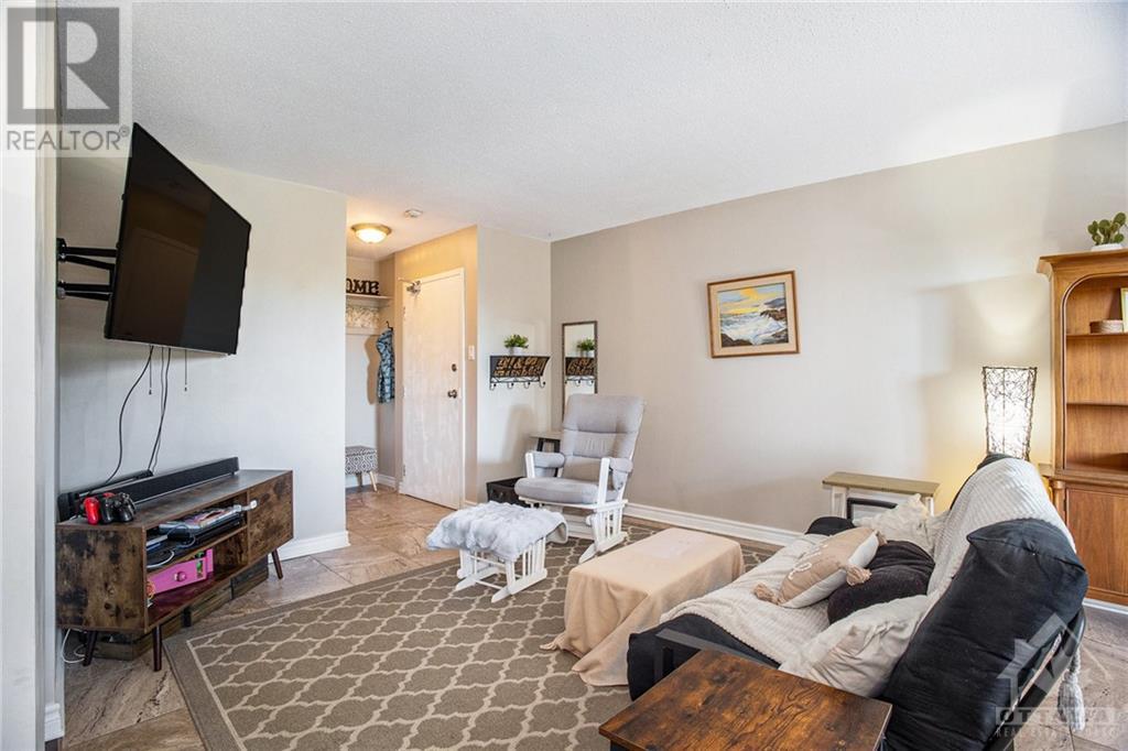 250 BRITTANY DRIVE UNIT#304 Ottawa