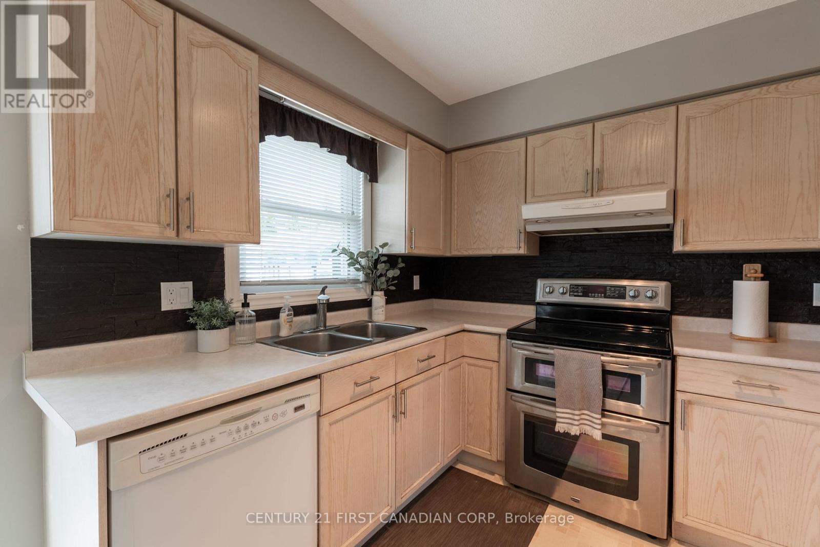 90 Napoleon Drive, London, Ontario  N5V 4A9 - Photo 15 - X9416479